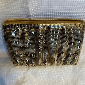 VINTAGE Whiting and Davis clutch